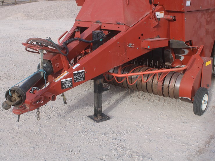 hesston-4910-image-13