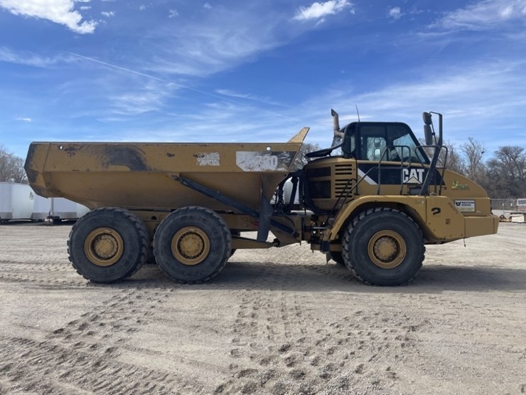 caterpillar-730-image-6