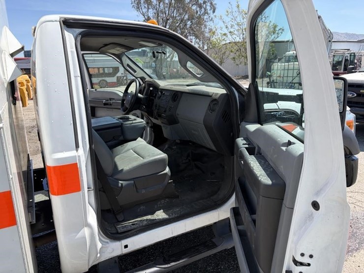 2012-ford-f450-image-9