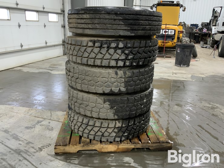 massey-ferguson-730-image-3