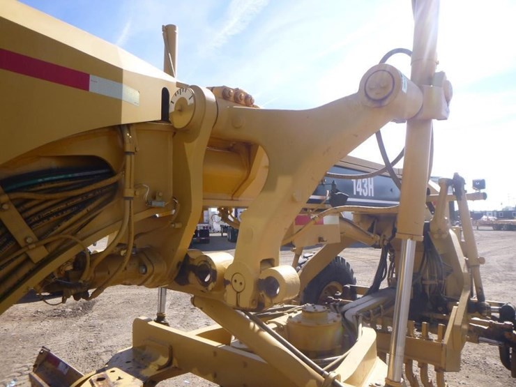 2005-caterpillar-143h-image-20