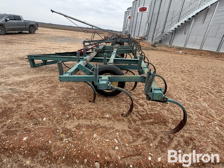 john-deere-100-image-8