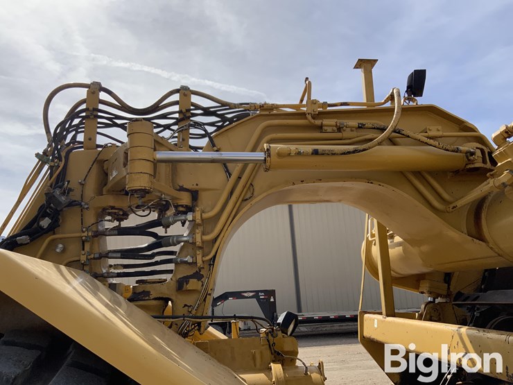 2004-caterpillar-615c-image-16