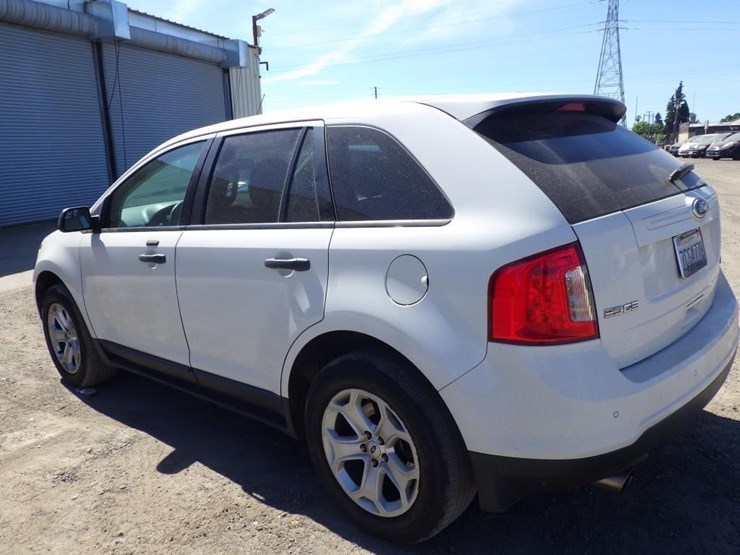 2013-ford-edge-image-4
