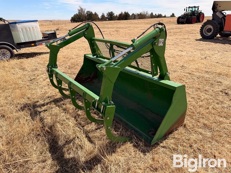 john-deere-8-image-1