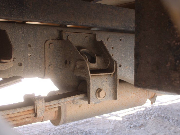 2015-dodge-3500-image-60