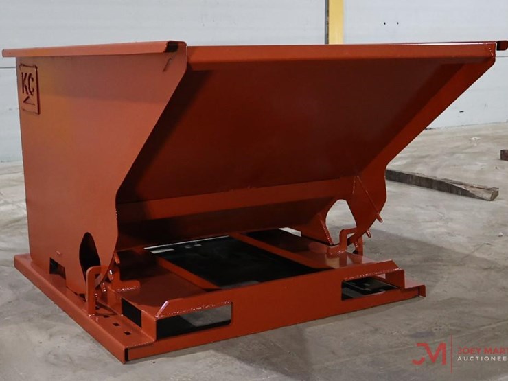 2.0-cu.-yd.-self-dumping-hopper-w/-fork-pockets-image-1