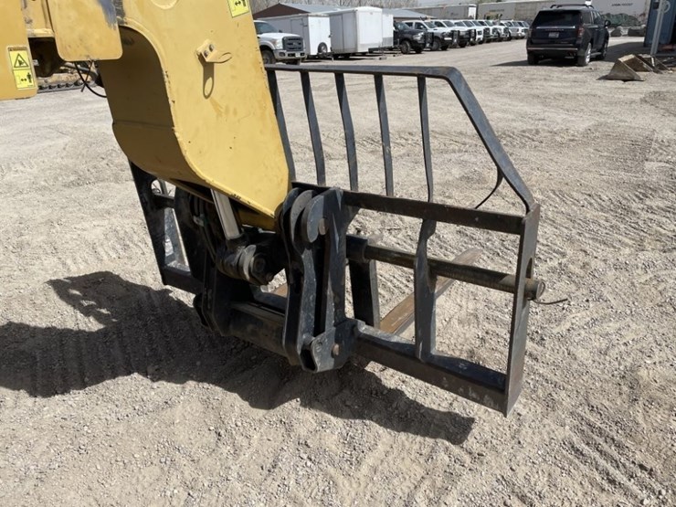 2006-caterpillar-th460b-image-10