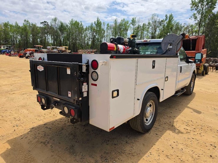 2015-ford-f350-image-3