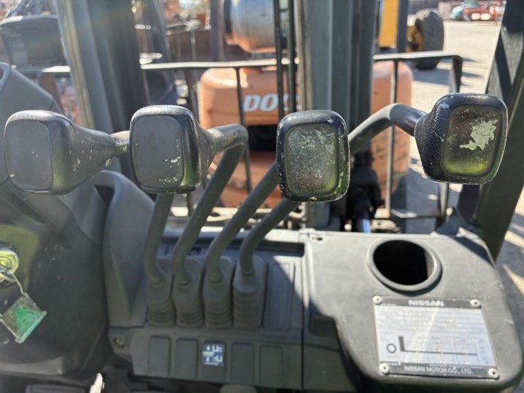 2006-nissan-mugl02a30lv-image-15