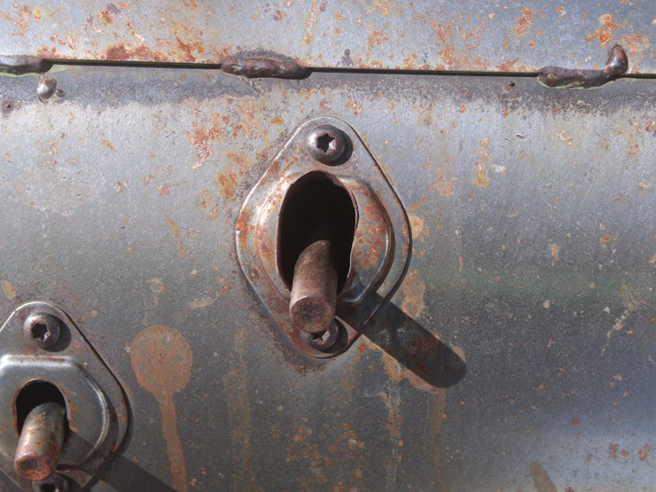 john-deere-224-image-13