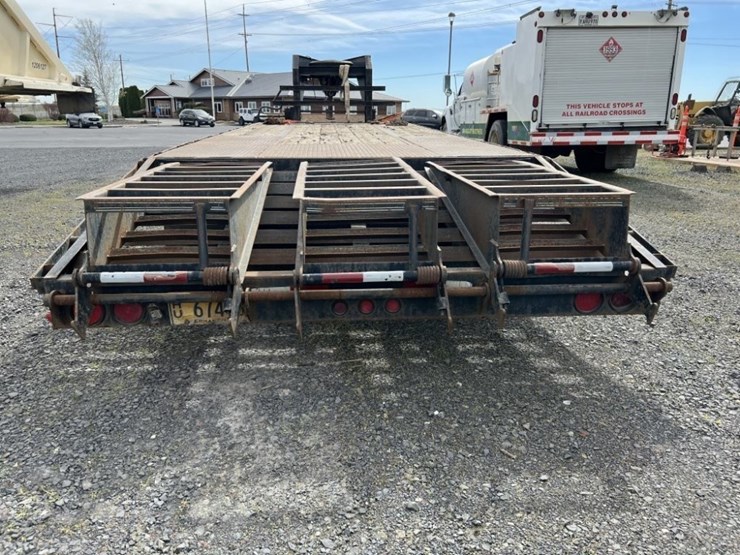 2012-elite-t/a-gooseneck-equipment-trailer-image-7