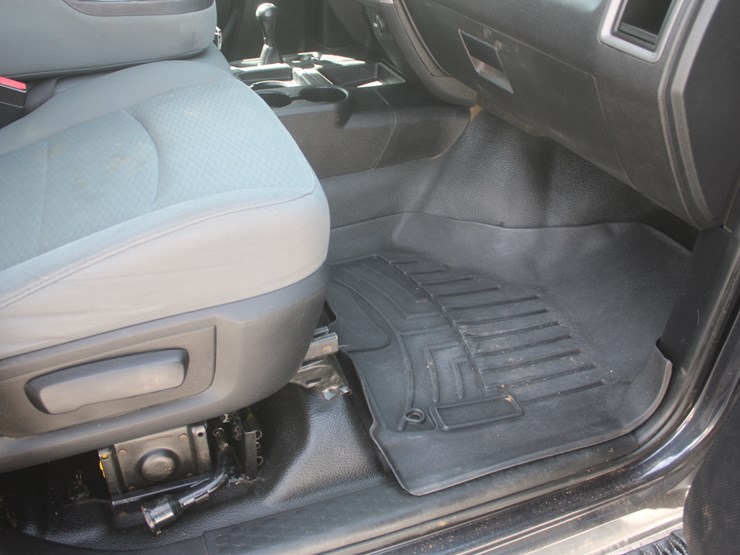 2015-dodge-3500-image-66