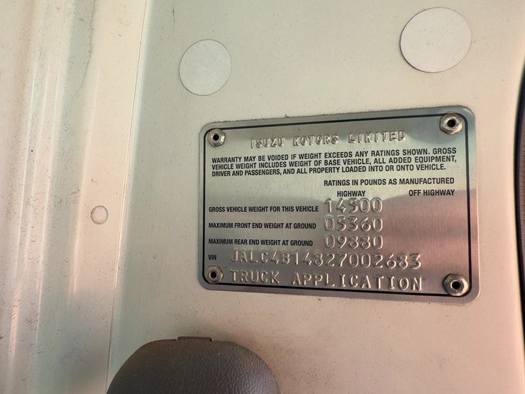 2002-isuzu-npr-hd-image-21