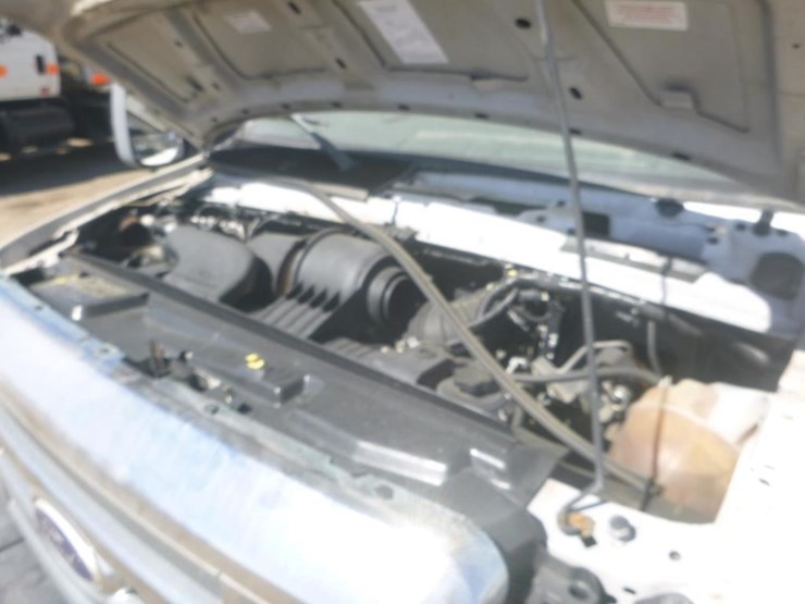 2014-ford-e450-image-11