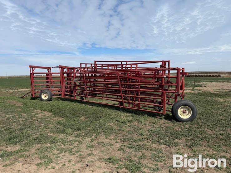 diamond-w-portable-folding-livestock-corral-image-8