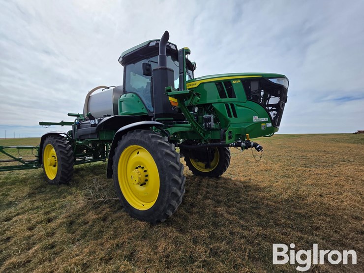 2022-john-deere-410r-image-10