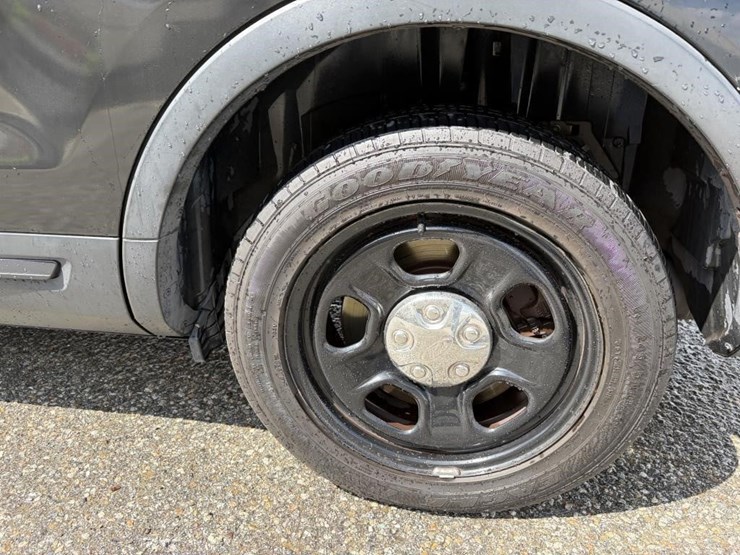 2017-ford-explorer-image-5