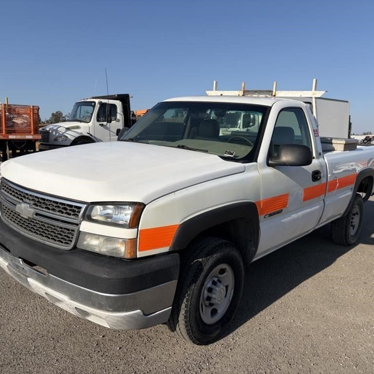 2005 CHEVROLET 2500