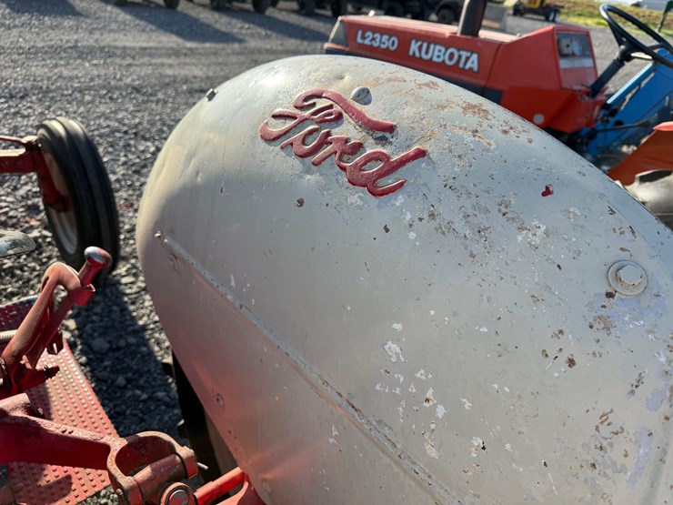 ford-tractor-image-7