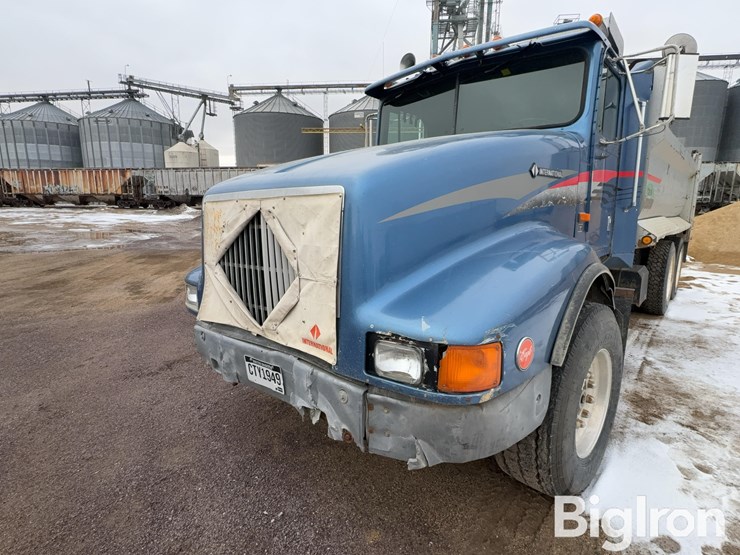 1992-international-9400-image-9