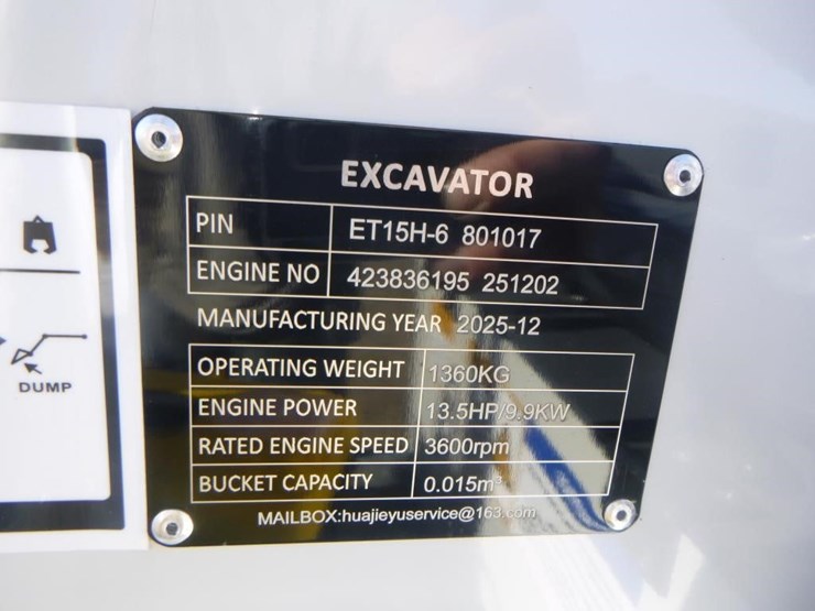 bttl-et15h-6-hydraulic-excavator-image-28