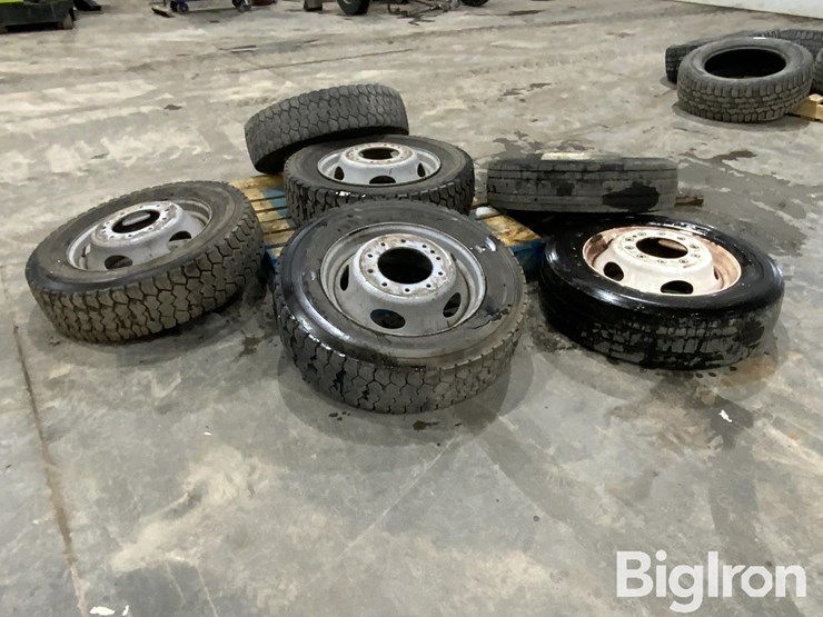 massey-ferguson-730-image-3