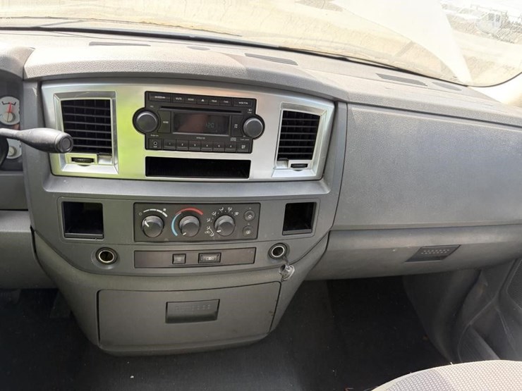 2008-dodge-ram-1500-image-17