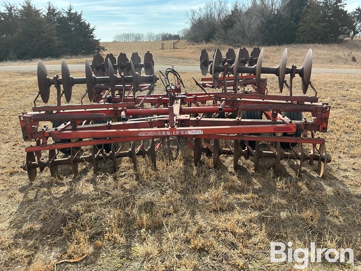 massey-ferguson-520-image-6