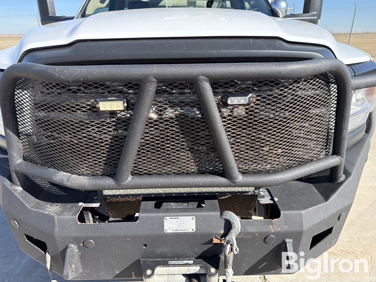 2019-ram-5500-40'-bucket-truck-image-11