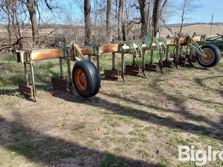 caterpillar-15-image-3