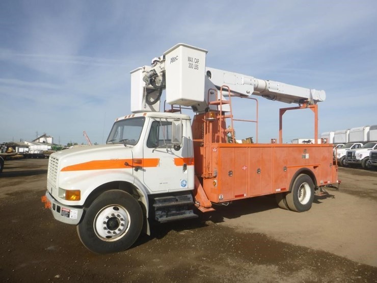 2002-international-4900-image-1