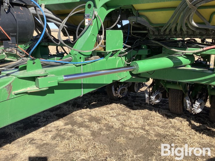 2010-john-deere-1770nt-ccs-image-12