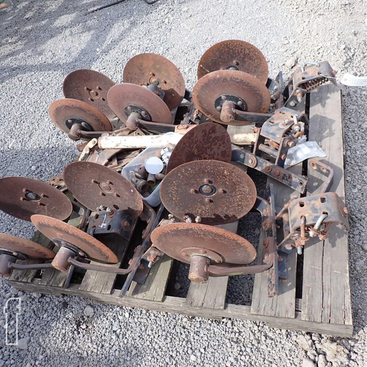 PALLET OF ANH3 COVER DISCS & KNIVES