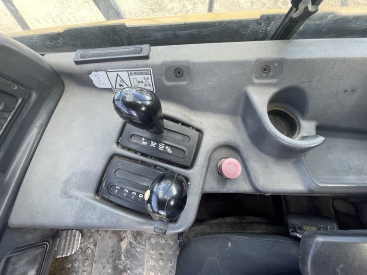 caterpillar-730-image-29