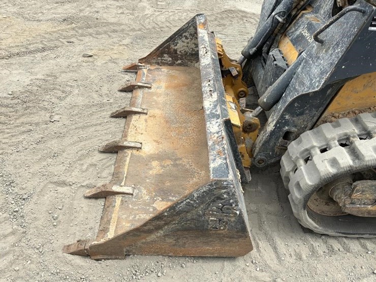 2018-deere-317g-image-5