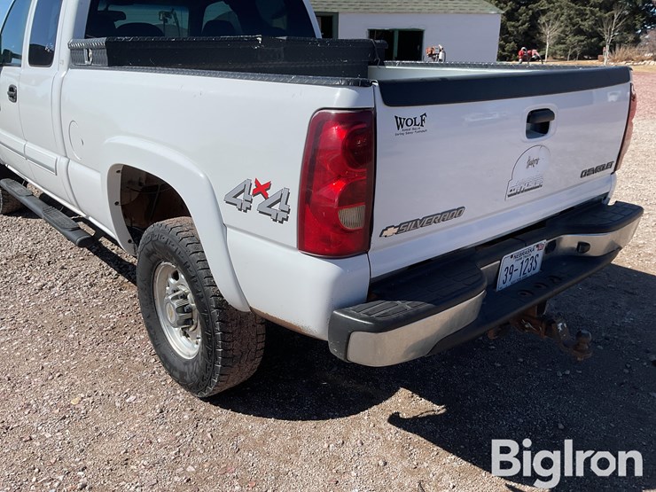 2003-chevrolet-silverado-2500-image-18