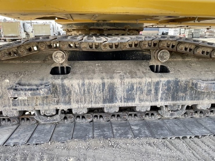 2013-komatsu-pc210-lc-10-image-27