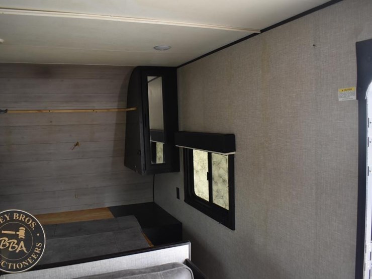 2022-jayco-jay-flight-264bh-42752-image-31