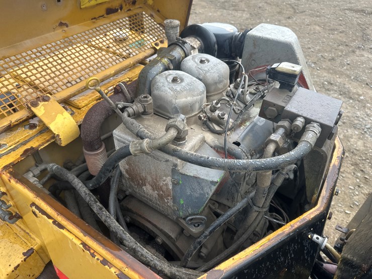 massey-ferguson-8-image-23