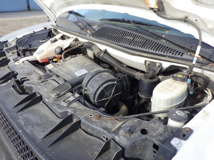 2013-chevrolet-express-3500-image-9