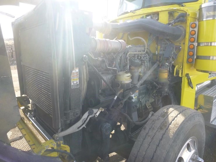2014-peterbilt-388-image-24