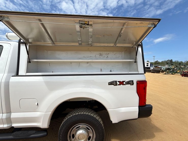 2019-ford-f250-xl-image-11