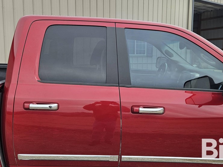 2013-dodge-1500-image-18