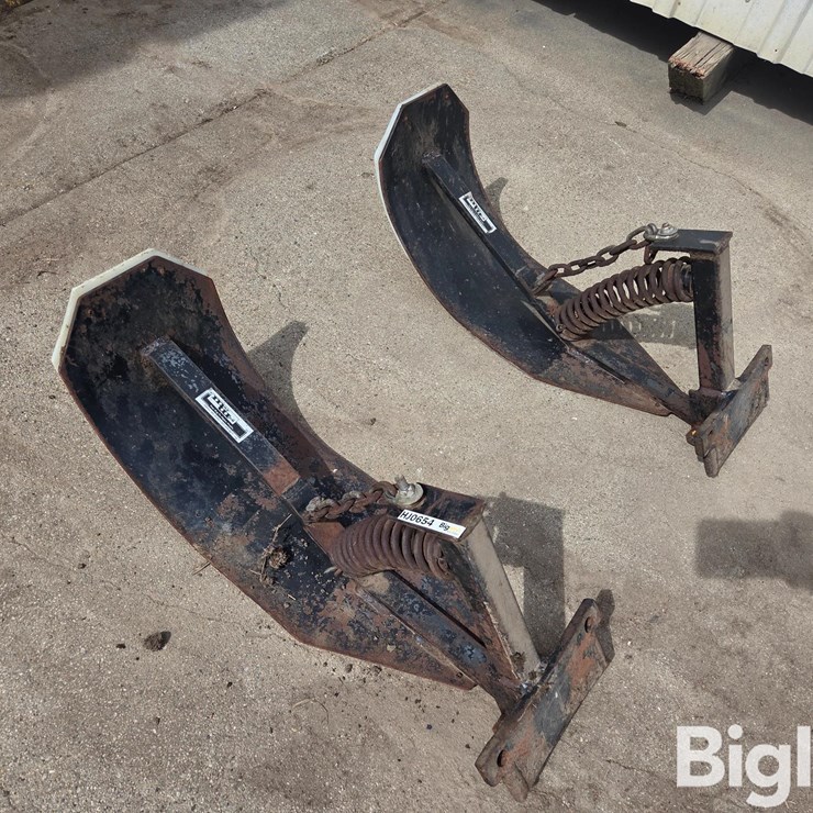 May Wes Stalk Stompers