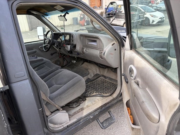 1997-chevrolet-cheyenne-3500-image-8