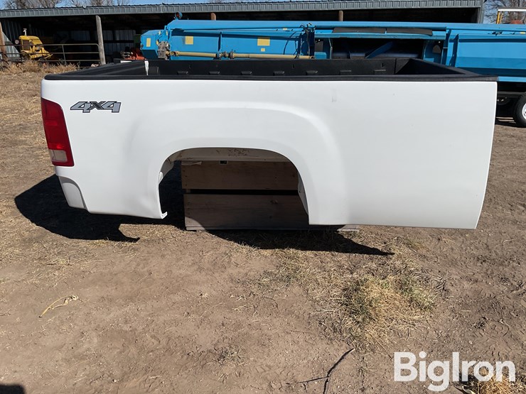 2013-gmc-3500-image-4