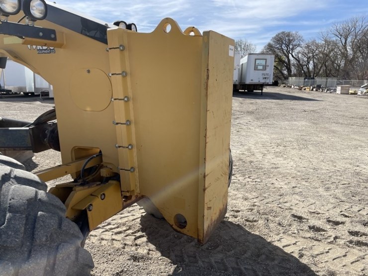 2012-deere-872g-image-48