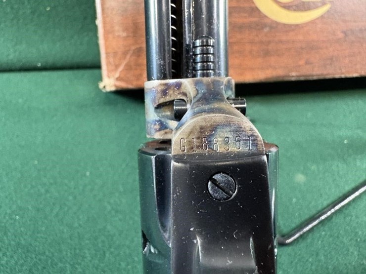 colt-new-frontier-22cal-revolver-image-8