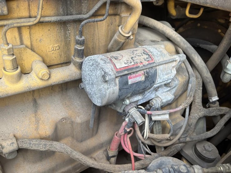 2005-deere-624j-image-57